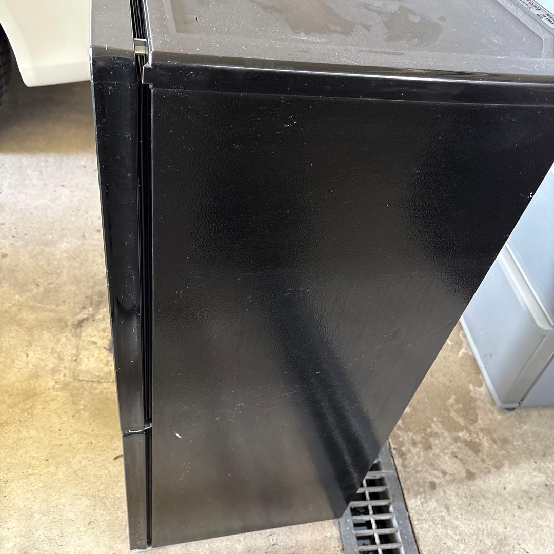 2021年製ミラー仕上げ ブラック冷蔵庫