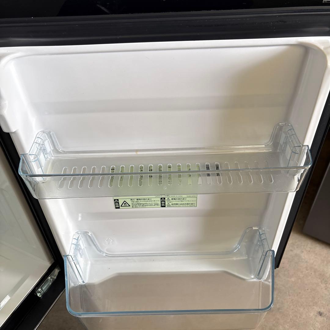 2021年製ミラー仕上げ ブラック冷蔵庫