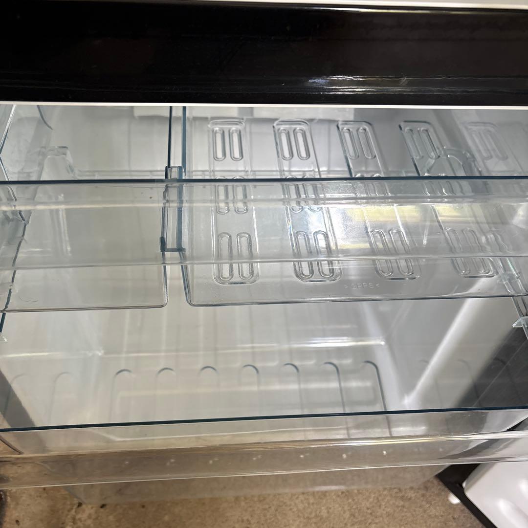 2021年製ミラー仕上げ ブラック冷蔵庫