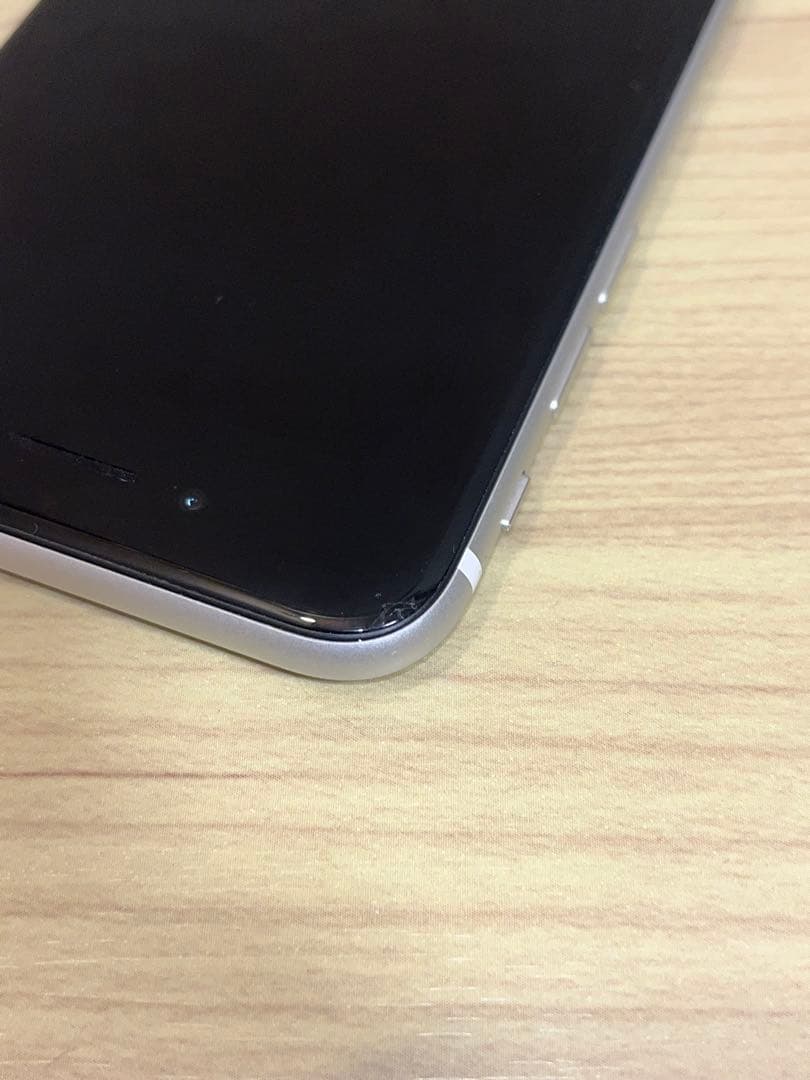 SIMフリー　iPhone SE 2世代　64GB バッテリー78 状態難あり