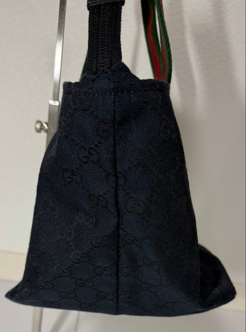 GUCCI トートバッグレディース シェリーライン キャンバス 舟形 GG柄 黒