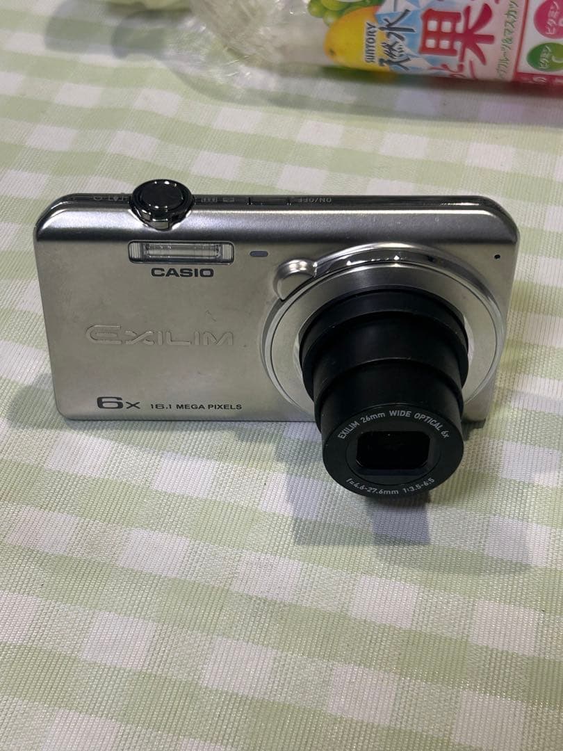 CASIO EXILIM EX-ZS26 16.1MP コンパクトデジタルカメラ
