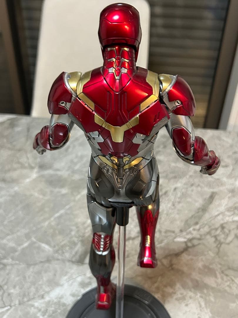 アイアンマン・マーク47 「スパイダーマン：ホームカミング」 1/6 フィギュア