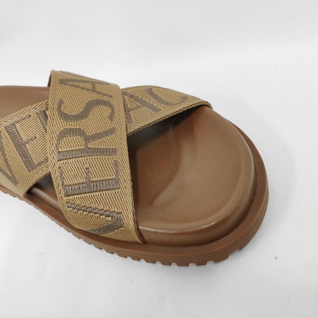 ○★新品 未使用 VERSACE オールオーバー ロゴ サンダル ブラウン