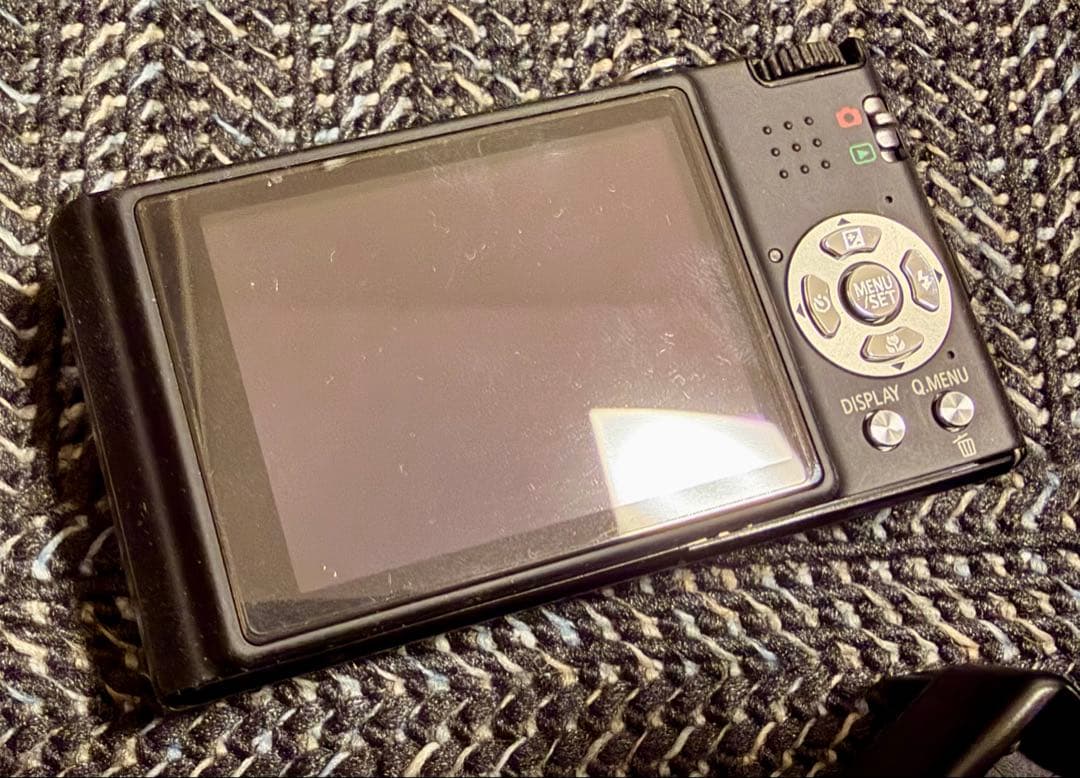 Panasonic LUMIX DMC-FX37 コンパクトデジタルカメラ