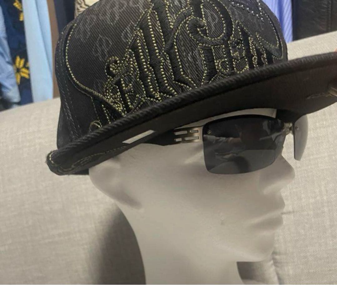 pellepelle 4点セット刺繍入りキャップ、リストバンド、 ネックレス