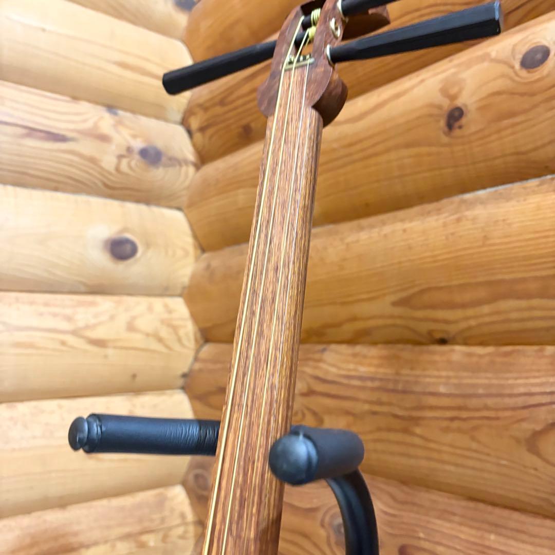 三味線 中棹 丸内胴 山サワリ 鼈甲バチ 犬皮
