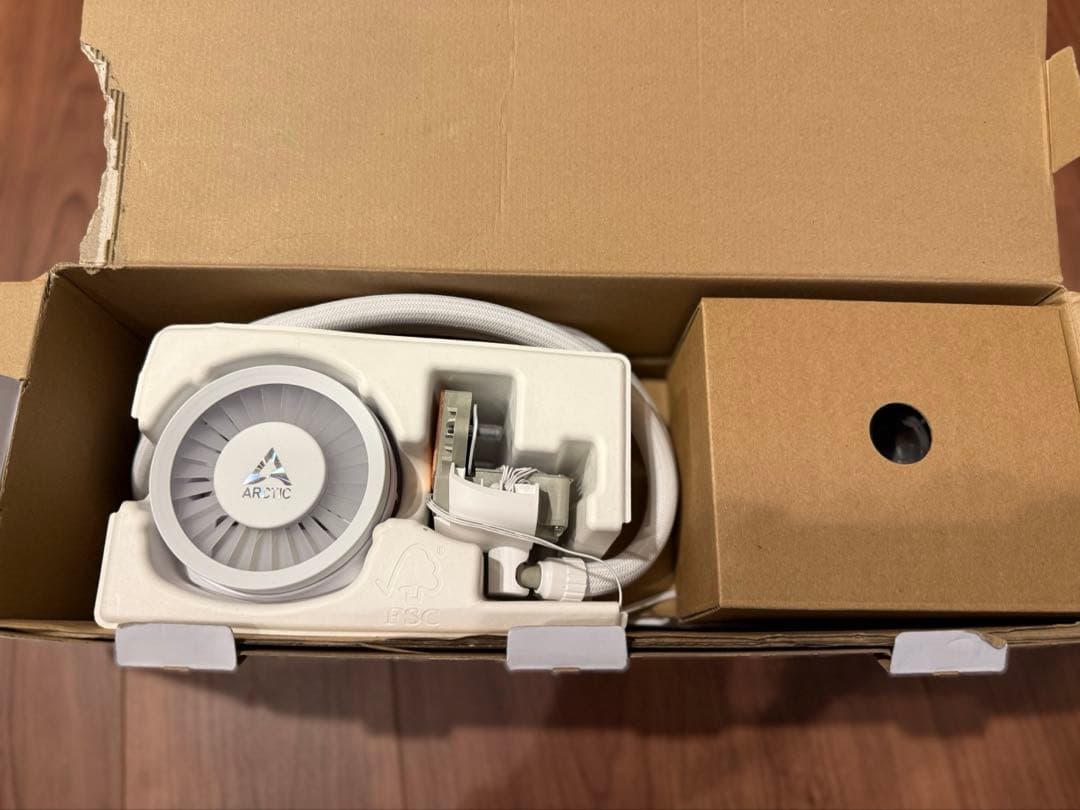 PC用ファン・クーラー ARCTIC Liquid Freezer III 360 A-RGB WH