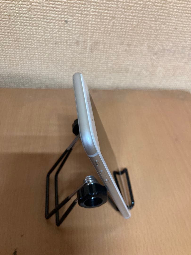 S*）様 Apple iPhone 8 ホワイト 本体