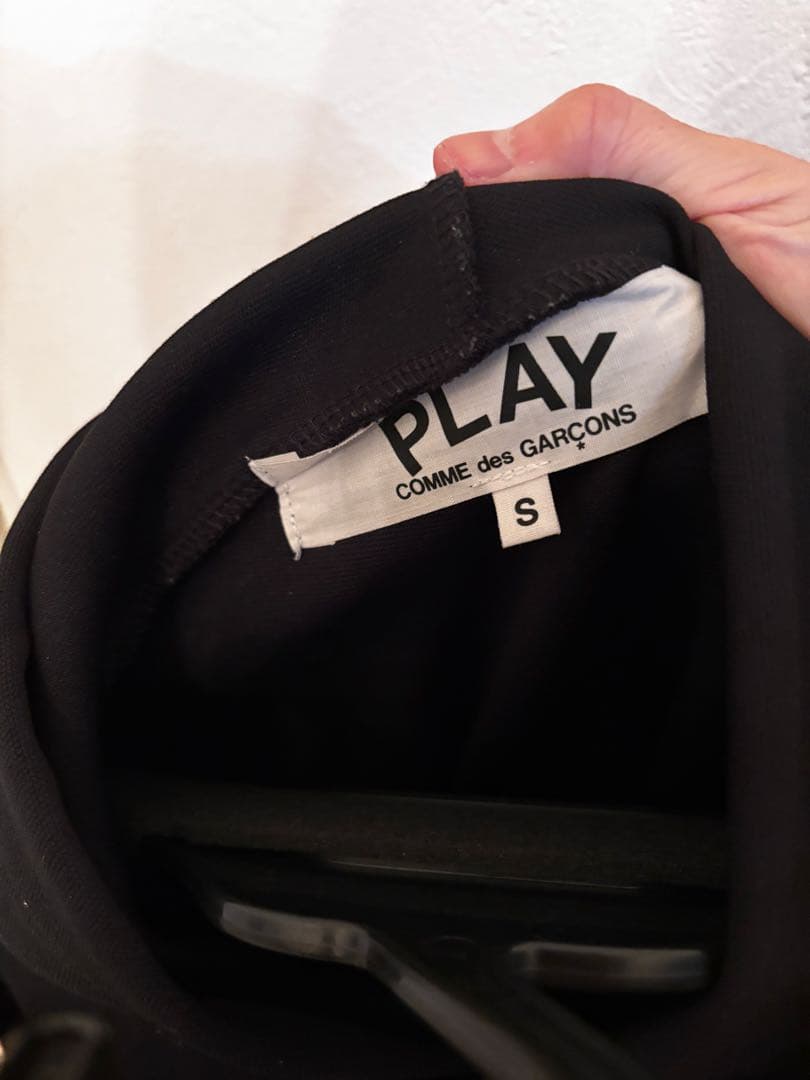 コムデギャルソンPLAY COMME des GARCONSパーカー　黒　S