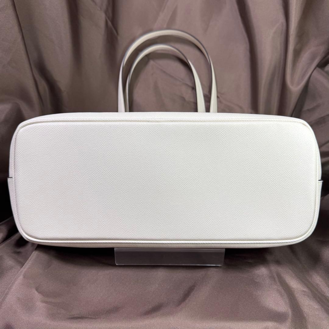 COACHコーチ ギャラリートートバック　チョーク（白色系）　未使用に近い