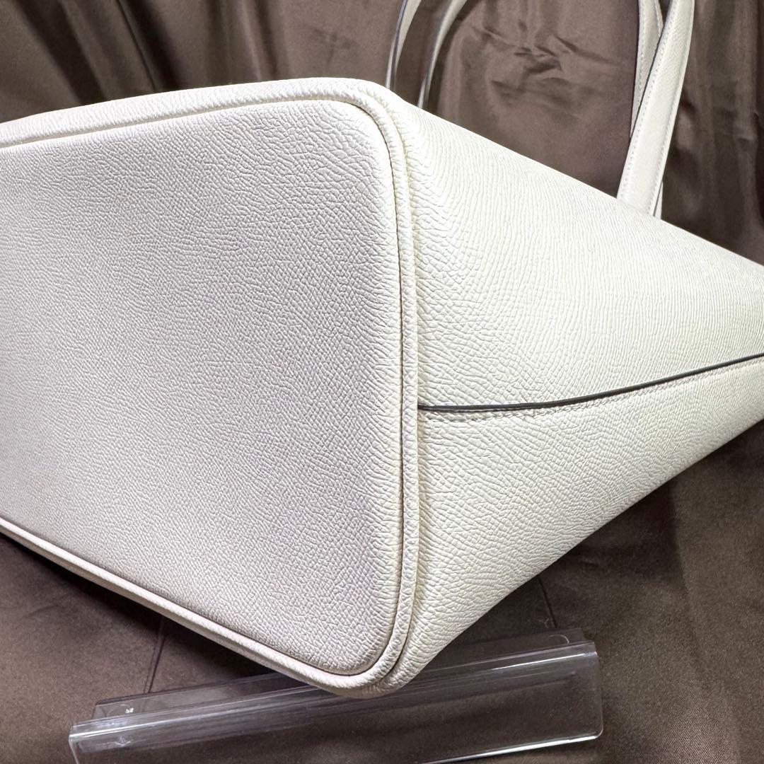 COACHコーチ ギャラリートートバック　チョーク（白色系）　未使用に近い