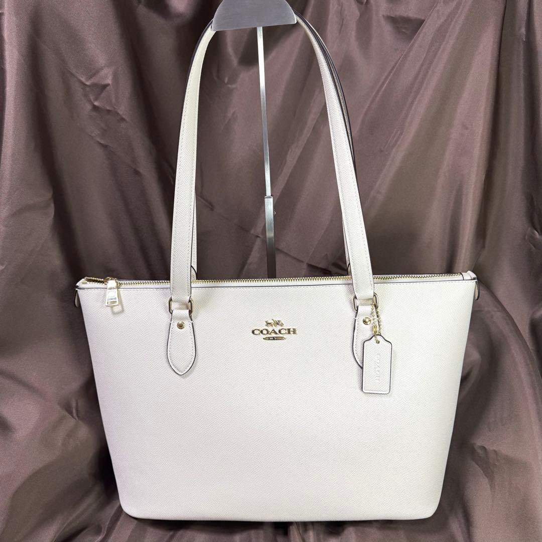 COACHコーチ ギャラリートートバック　チョーク（白色系）　未使用に近い