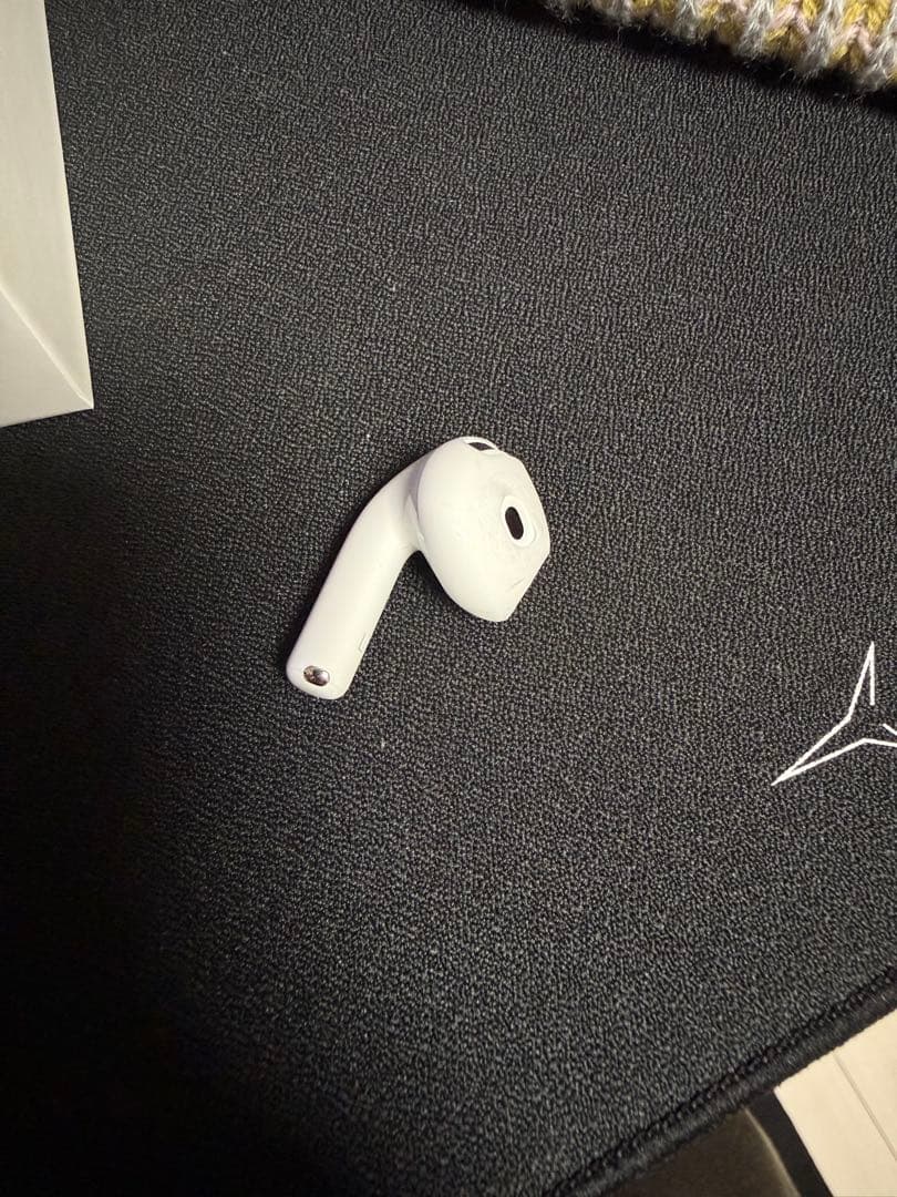Apple　AirPods　第4世代　アクティブノイズキャンセリング