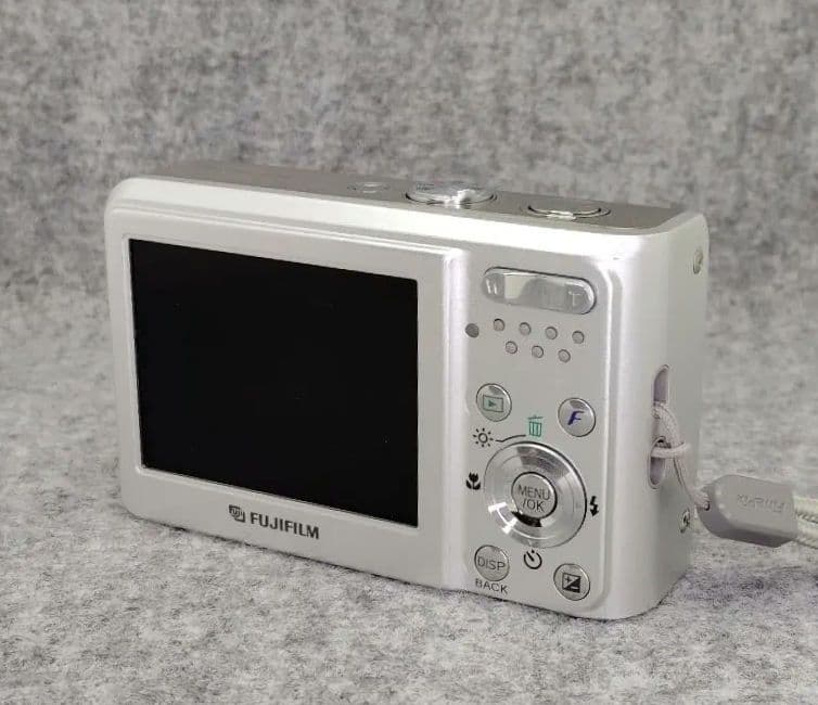 デジタルカメラ FUJIFILM FinePix F30fd