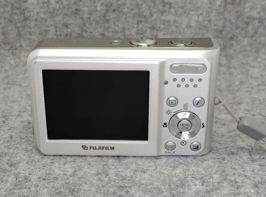 デジタルカメラ FUJIFILM FinePix F30fd