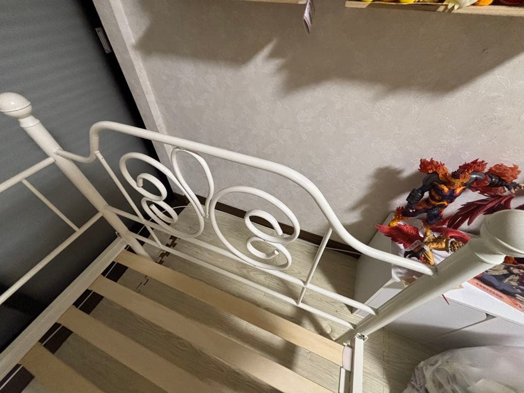 専用出品　ホワイト アイアンベッドフレーム シングル