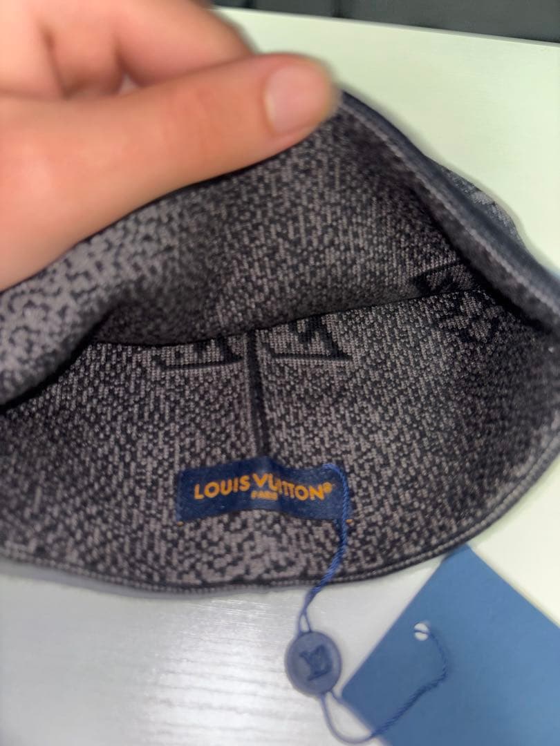 LOUIS VUITTON モノグラムニット帽