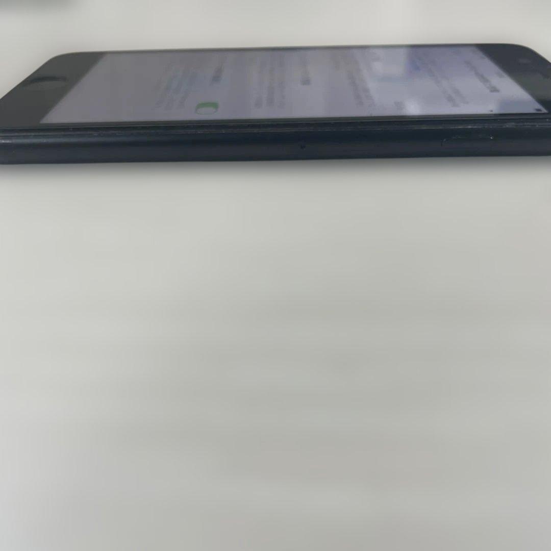 Apple iPhone SE（第２世代） 64GB SIMフリー