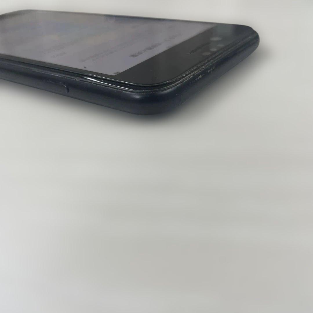 Apple iPhone SE（第２世代） 64GB SIMフリー