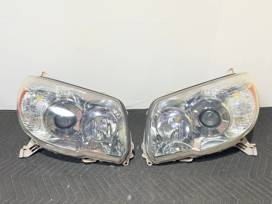 210 215 ハイラックス サーフ 後期 ヘッドライト　左右セット 刻印A