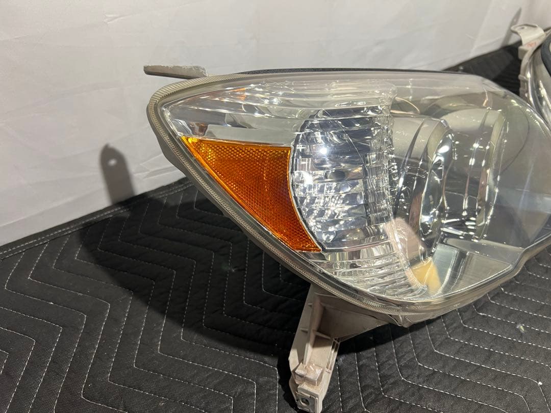 210 215 ハイラックス サーフ 後期 ヘッドライト　左右セット 刻印A