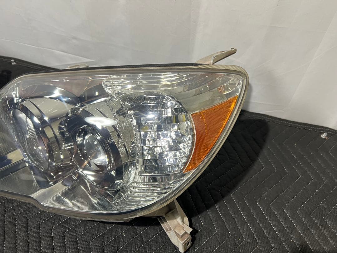210 215 ハイラックス サーフ 後期 ヘッドライト　左右セット 刻印A