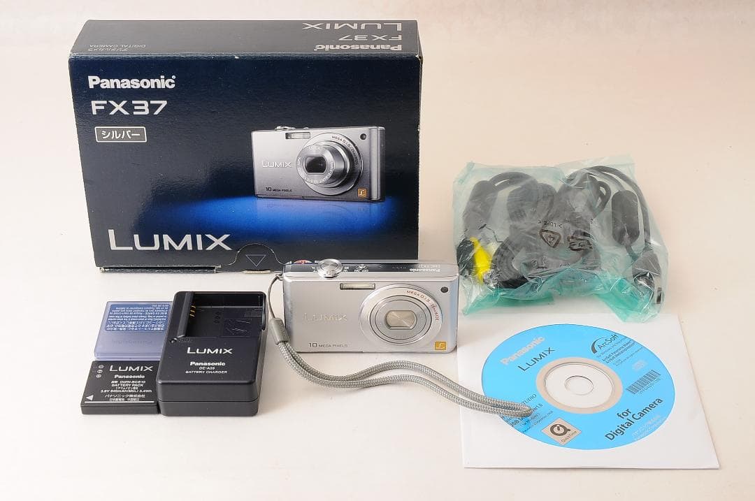 【美品】Panasonic LUMIX DMC-FX37 動作確認済 @4542