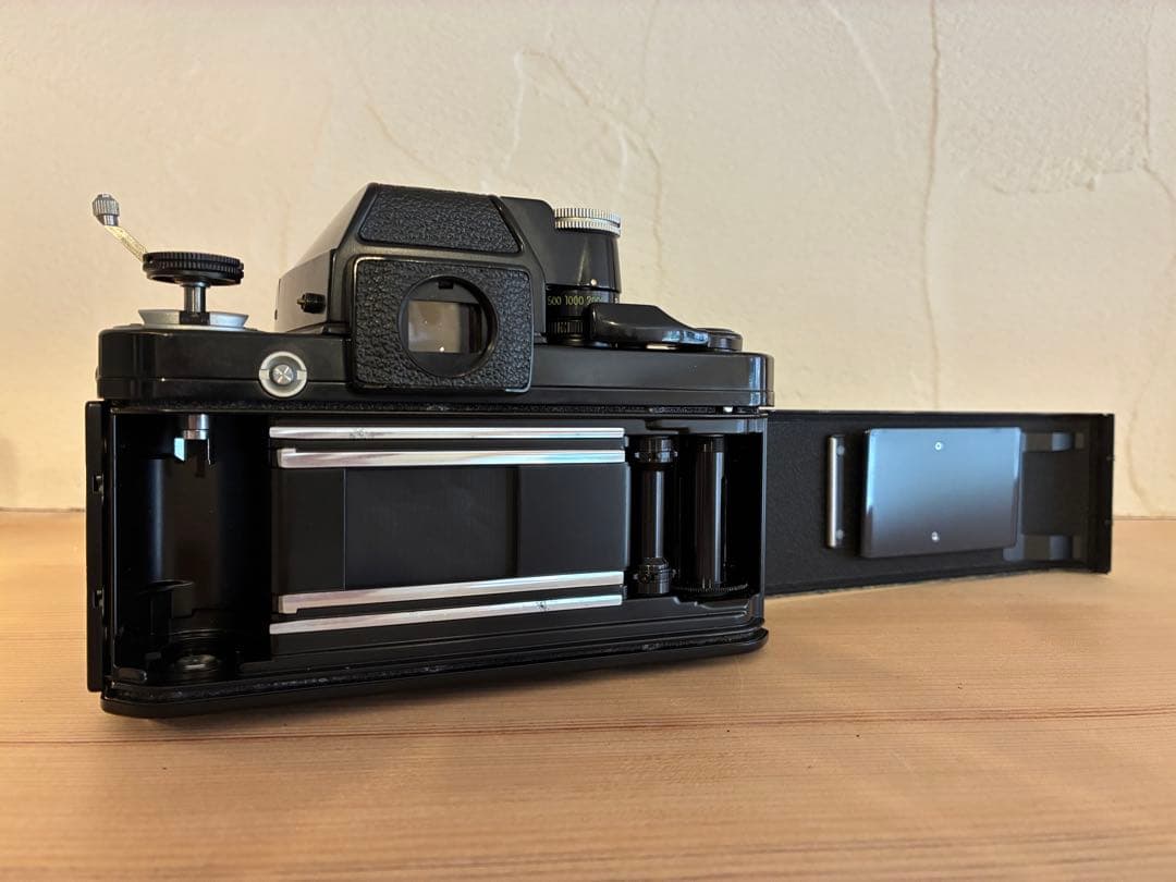 ニコンNikon F2 ブラック& NIKKOR Ai-s 50mm f/1.8