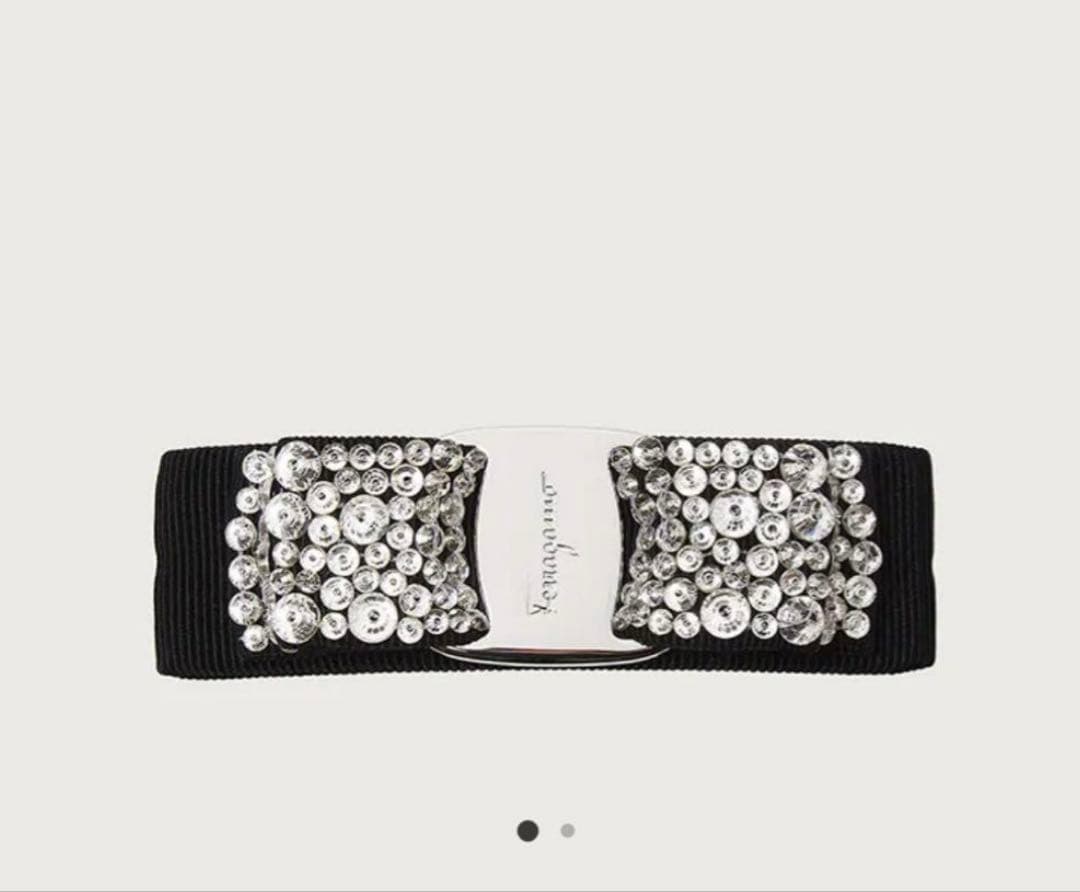 Salvatore Ferragamo ブラックヘアクリップ　正規品