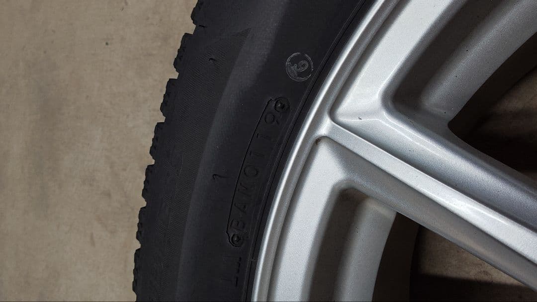 215/55R17 VRX2 17インチ スタッドレスタイヤ ホイールセット