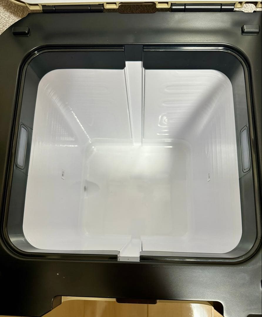 UL18DC ハイコーキ　冷温庫