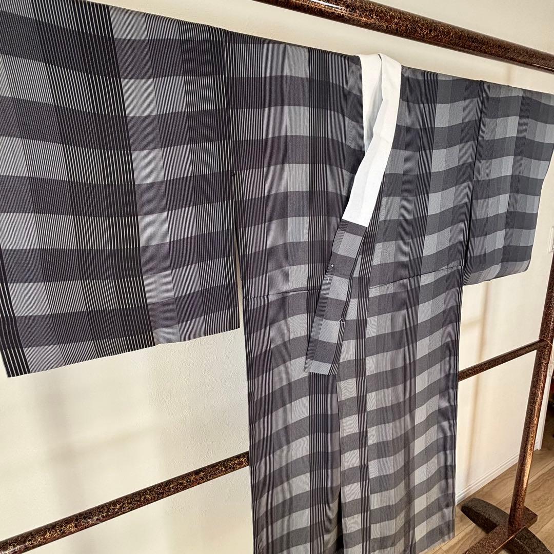 超美品　長襦袢　現代　正絹　着物　袖無双　グレー　黒　チェック柄　123裄65