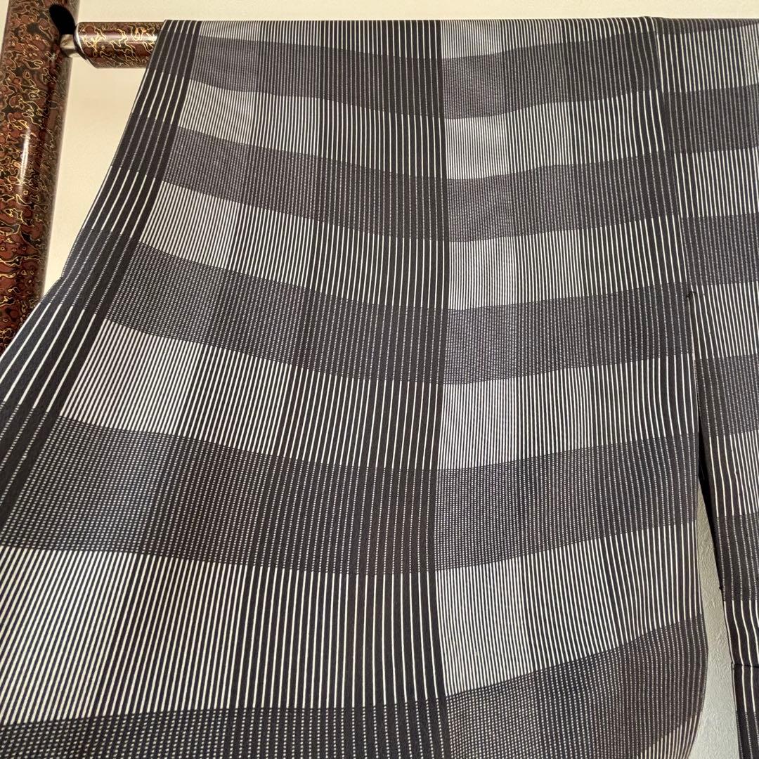 超美品　長襦袢　現代　正絹　着物　袖無双　グレー　黒　チェック柄　123裄65