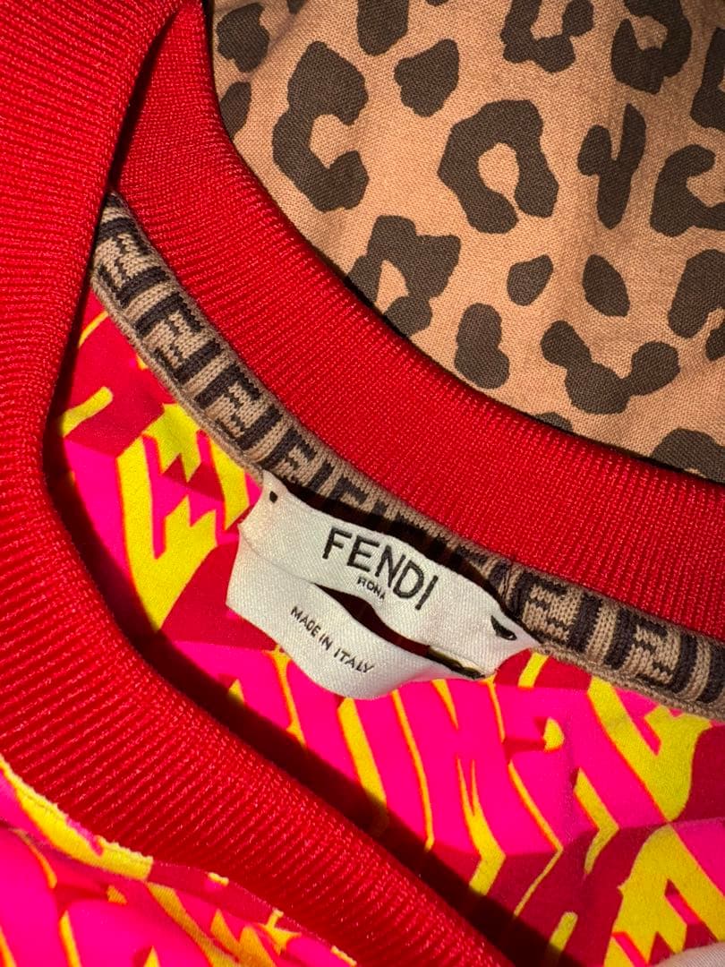 FENDI T シャツ