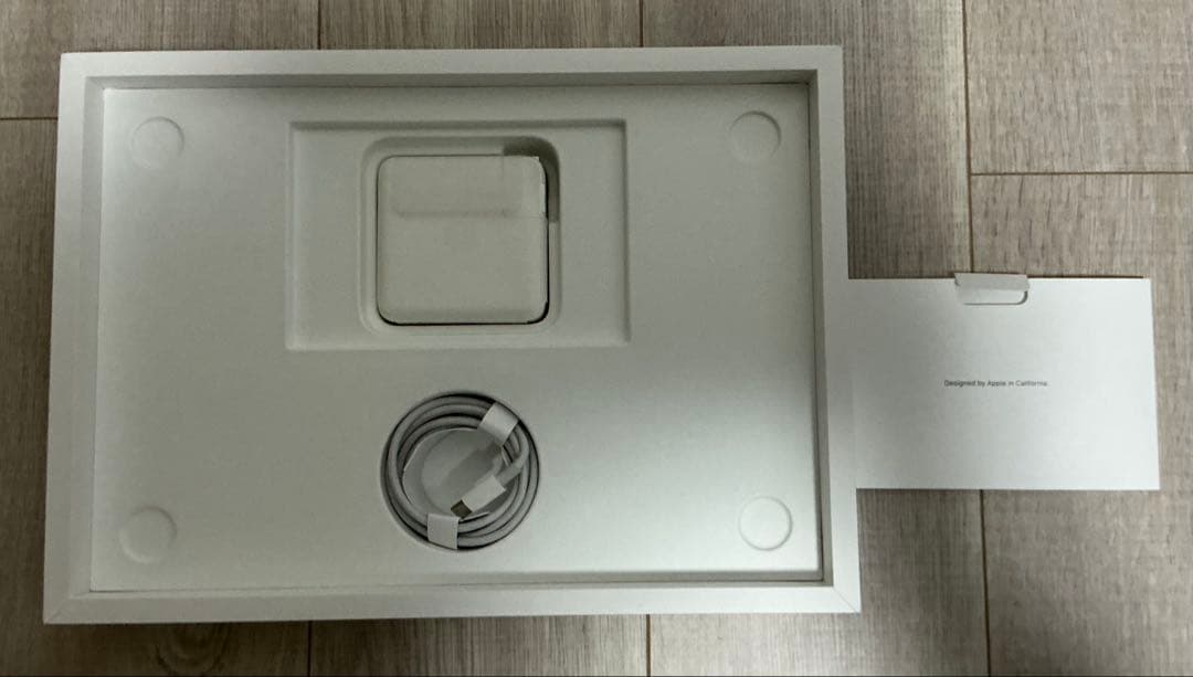 MacBook Pro 13インチ Apple M2チップ AppleCare有