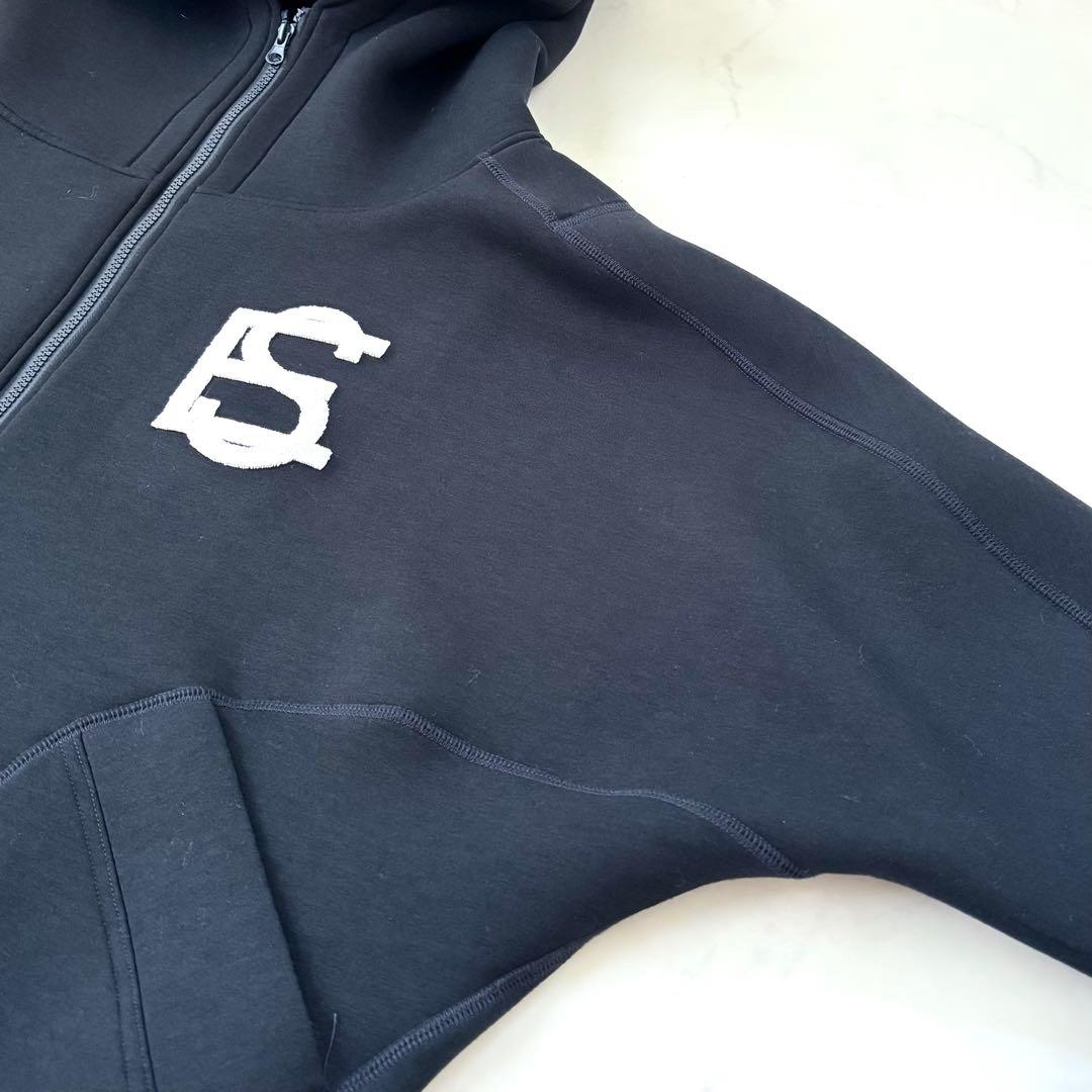 ダブルスタンダードクロージングESSENTIALダンボールロゴジップフーディー