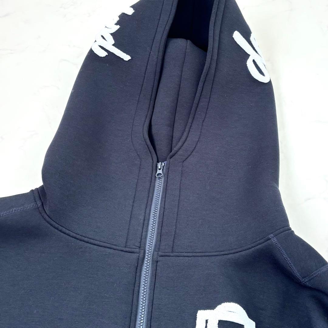 ダブルスタンダードクロージングESSENTIALダンボールロゴジップフーディー