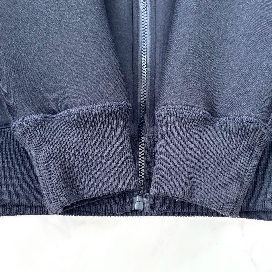 ダブルスタンダードクロージングESSENTIALダンボールロゴジップフーディー