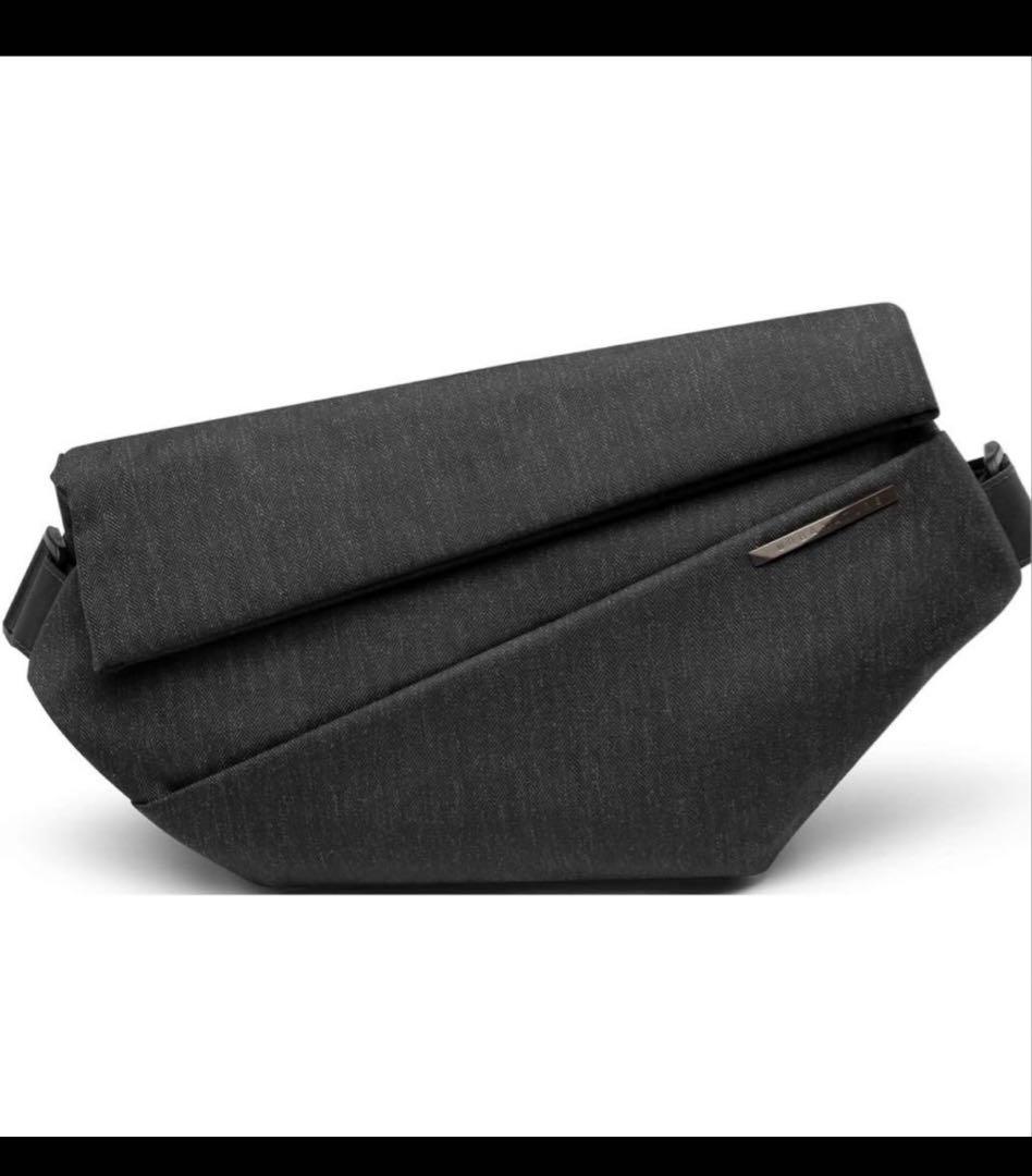 NIID URBANATURE R1 スリングバッグ メテオライト ブラック