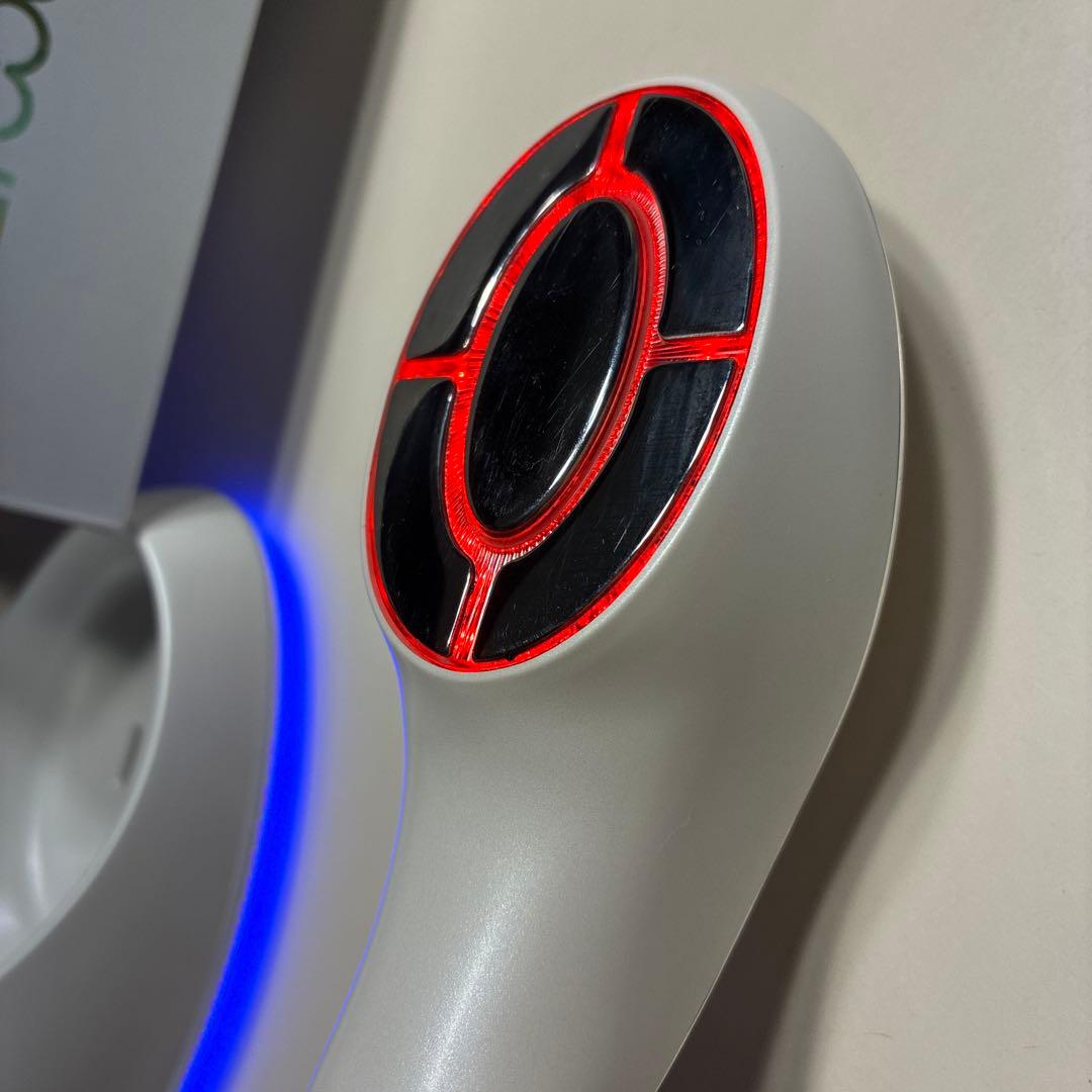 MEラボン 美顔器 IKKOプロデュース