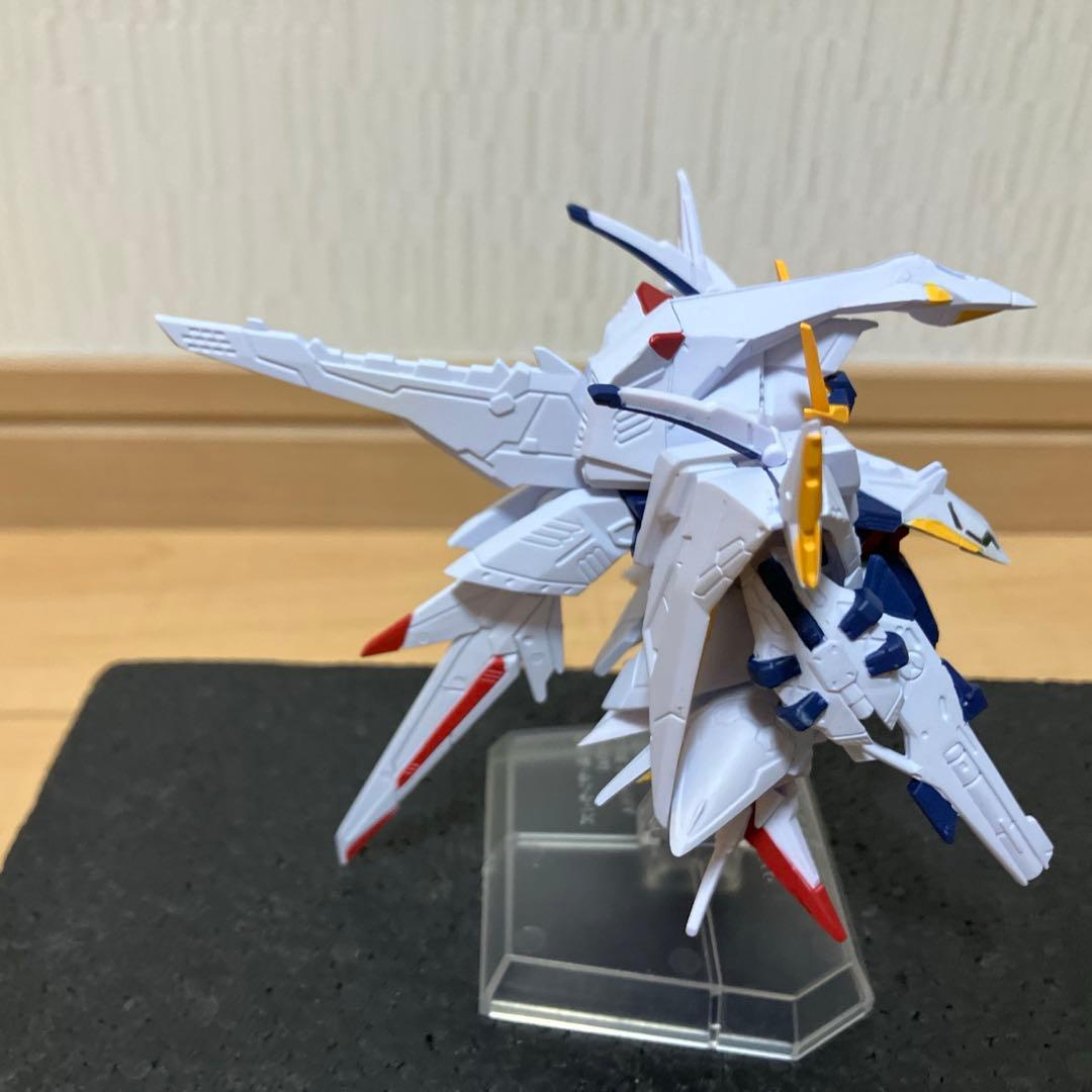 ガンダムコンバージ　クスィーガンダム、ペーネロペー、ザク　セット