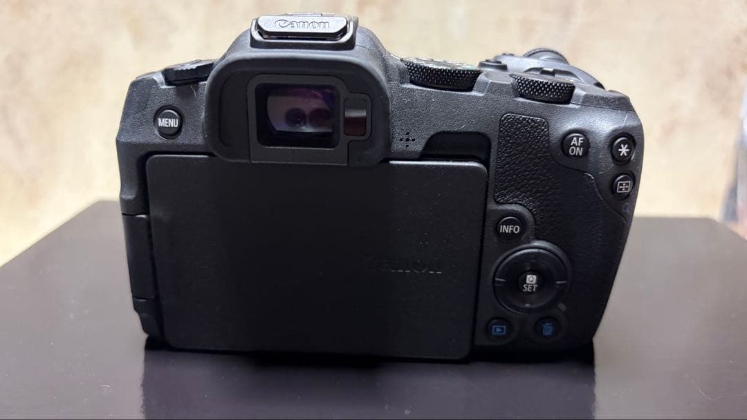 キヤノン Canon EOS R8 ミラーレス一眼カメラ