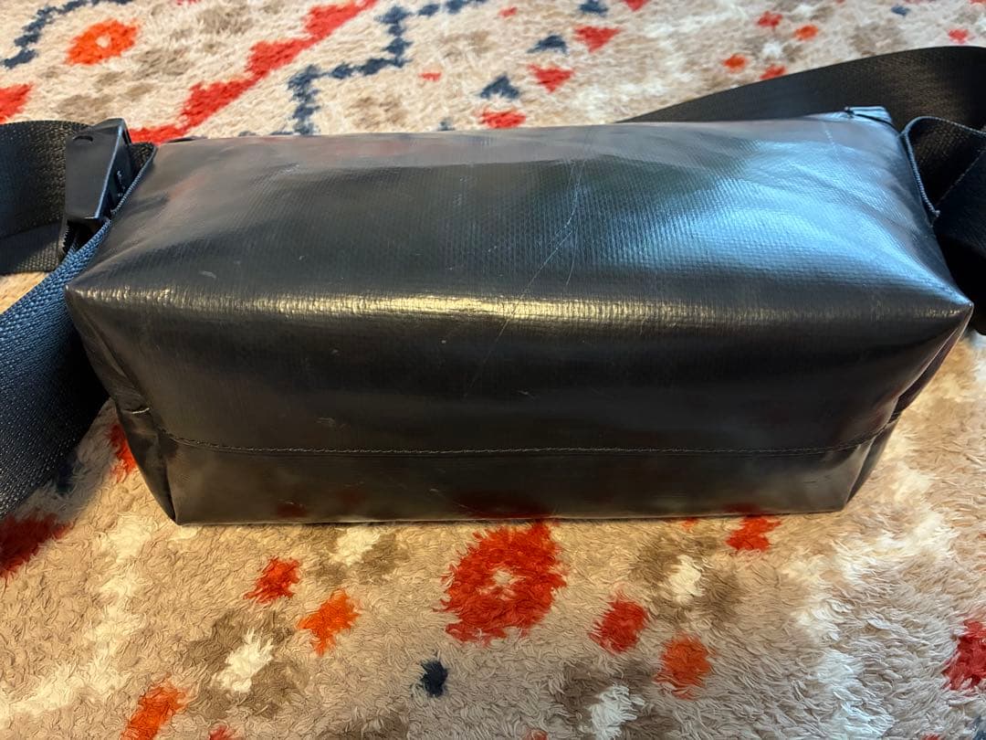 美品 FREITAG ショルダーバッグ ブラック