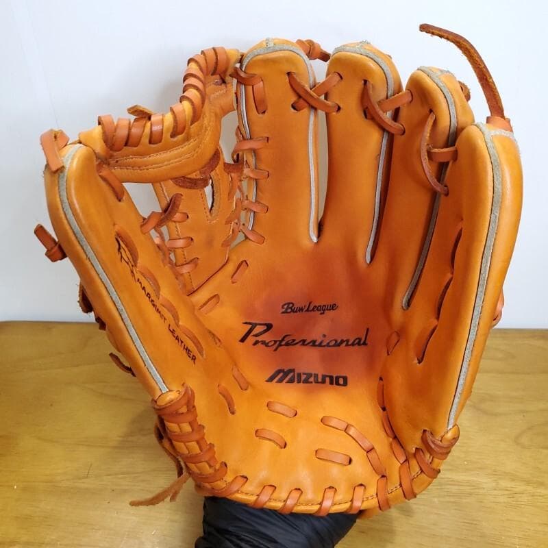 ミズノ MIZUNO 新井貴浩モデル 阪神時代 良品 内野用 軟式グローブ