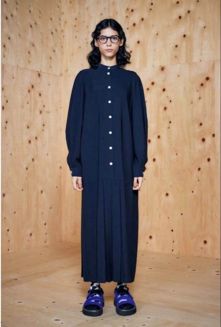 美品ENFOLD BACK-PLEATS DRESS