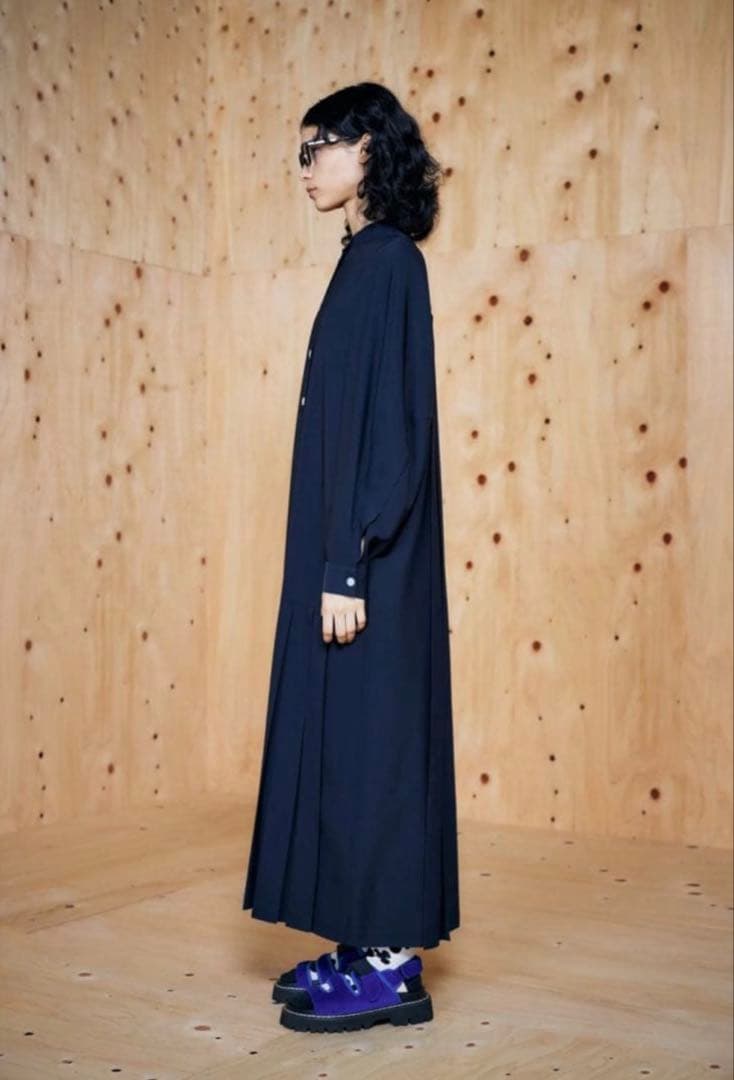 美品ENFOLD BACK-PLEATS DRESS