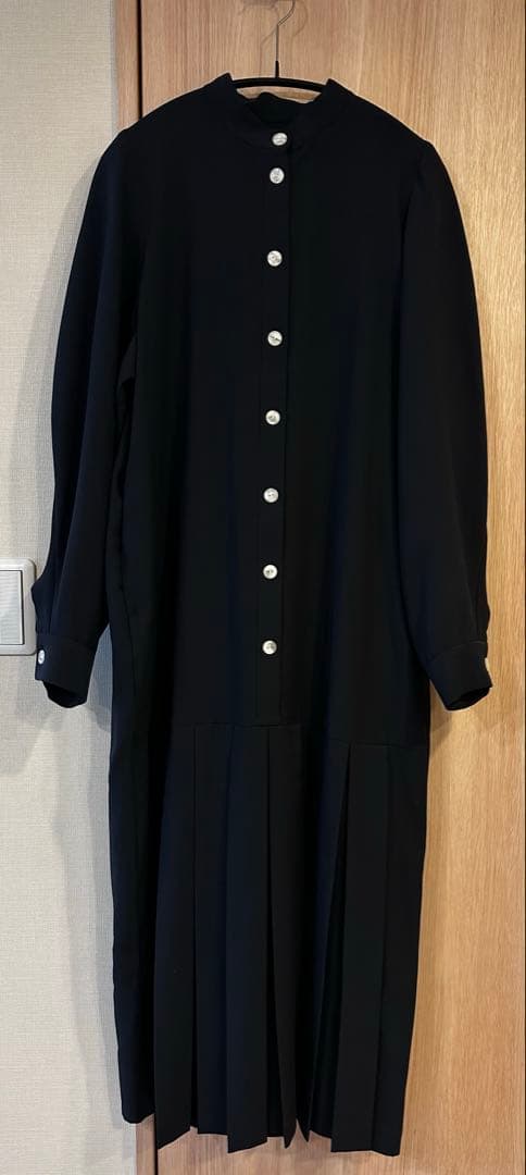 美品ENFOLD BACK-PLEATS DRESS