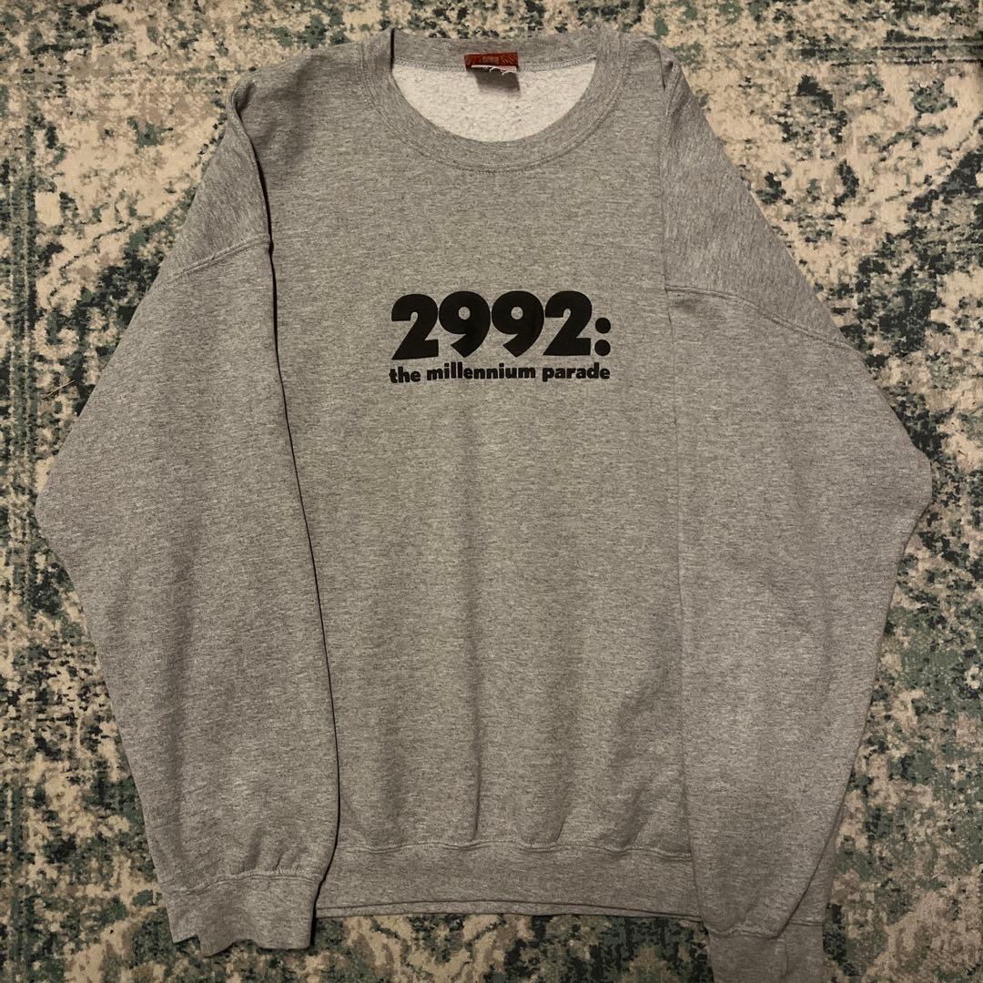 グレー トレーナー 2992: the millennium parade