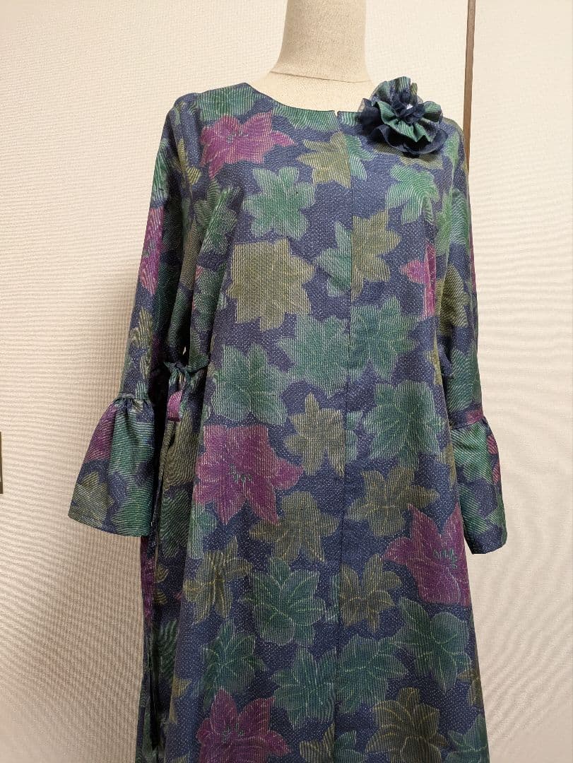 ♥お取り置き中♥着物リメイクワンピース★大島紬★Aライン★ブローチ付★ML〜LL